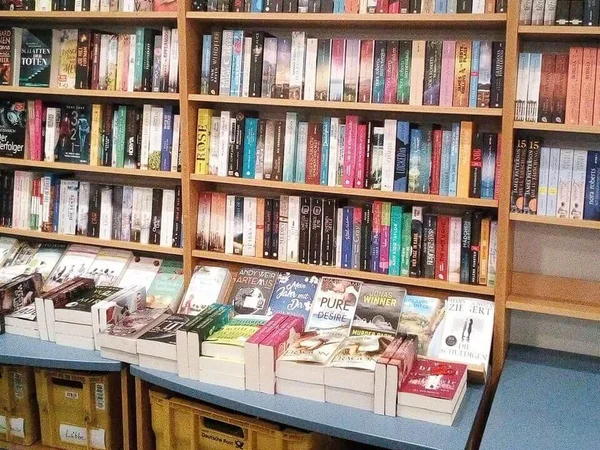 Bild 2: Libellus Papeterie und Buchhandlung am Kirchplatz